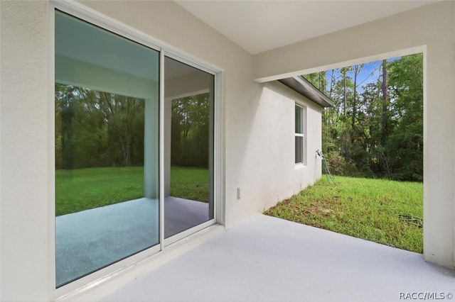 9673 N Emellia Avenue, Dunnellon, FL 34433