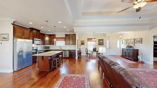 105 Halls Creek Lane, Dothan, AL 36301