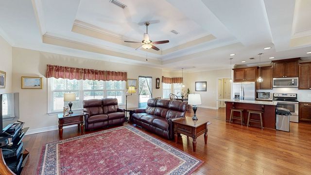 105 Halls Creek Lane, Dothan, AL 36301