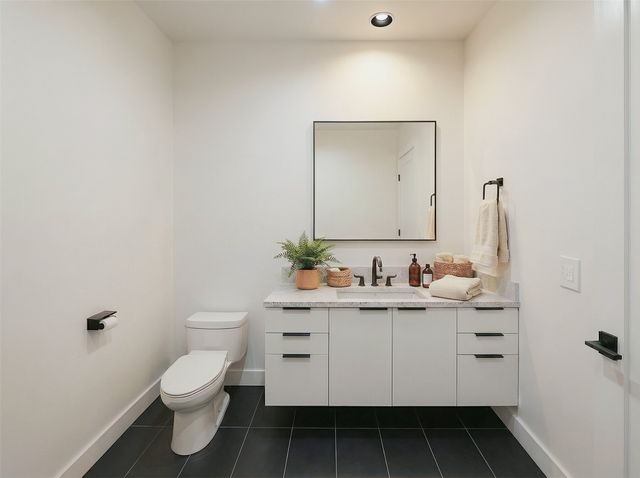 1711 Morris Street, Dallas, TX 75212