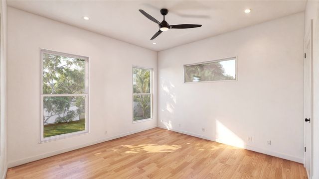 1711 Morris Street, Dallas, TX 75212