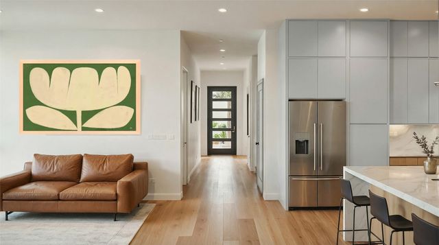 1711 Morris Street, Dallas, TX 75212