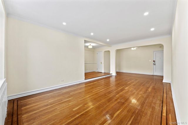 35-35 75th Street 625, Jackson Heights, NY 11372