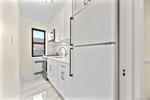 35-35 75th Street 625, Jackson Heights, NY 11372