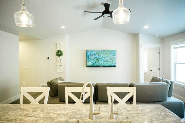 337 E SADDLEBACK RD, Willard, UT 84340