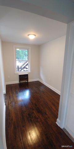 55 Mencel Circle A, Bridgeport, CT 06610