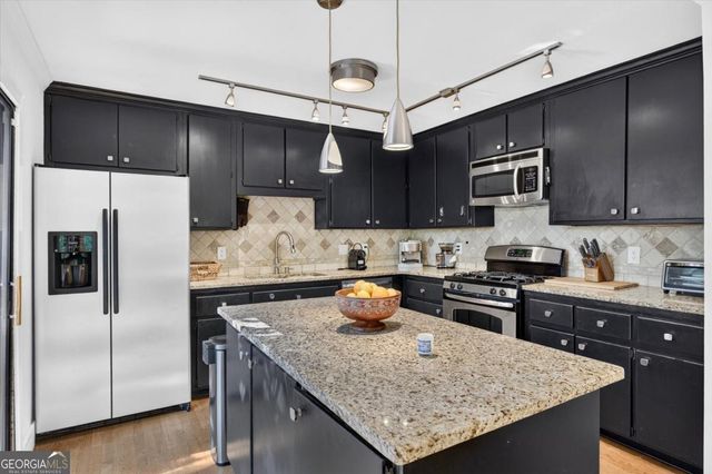 1981 Kinridge Road, Marietta, GA 30062