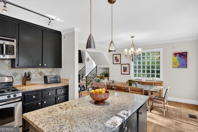 1981 Kinridge Road, Marietta, GA 30062
