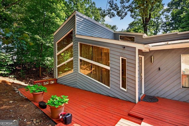 1981 Kinridge Road, Marietta, GA 30062