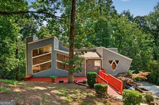 1981 Kinridge Road, Marietta, GA 30062
