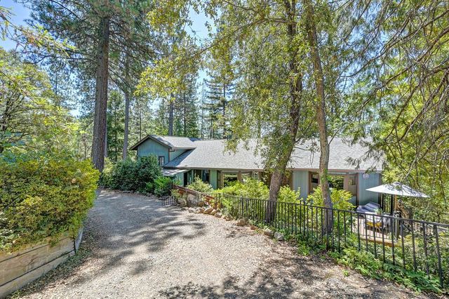 900 Coyote Creek Rd, Meadow Vista, CA 95722