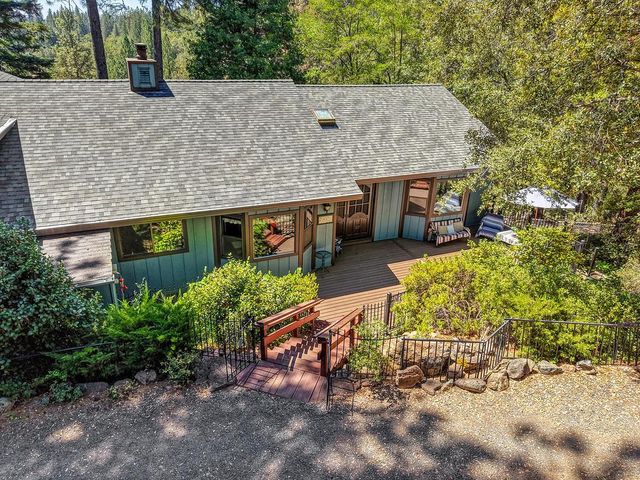 900 Coyote Creek Rd, Meadow Vista, CA 95722