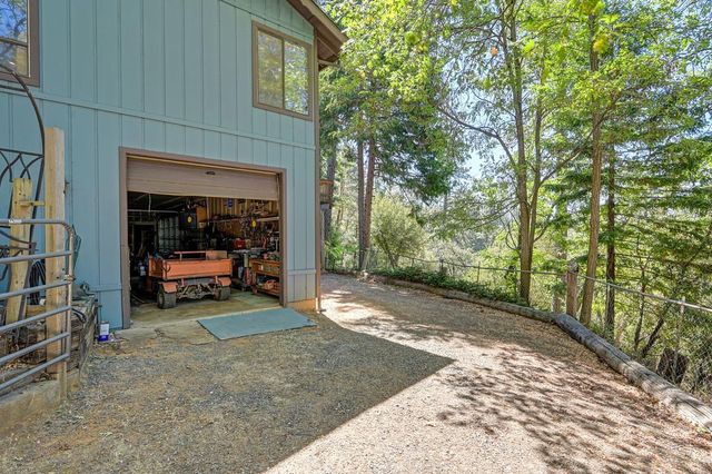 900 Coyote Creek Rd, Meadow Vista, CA 95722