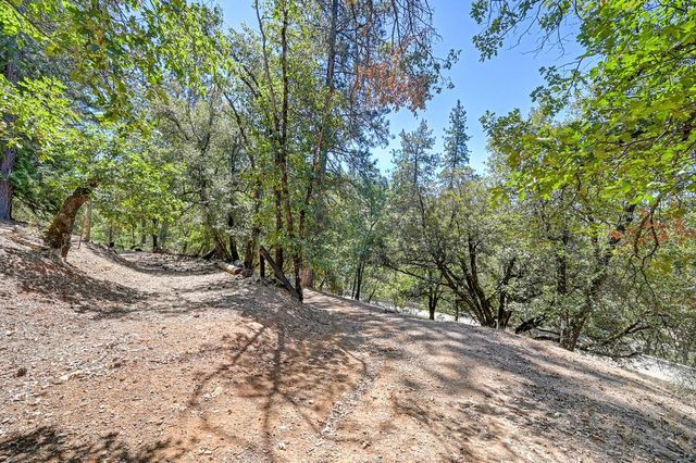 900 Coyote Creek Rd, Meadow Vista, CA 95722