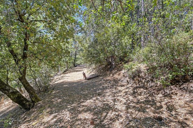 900 Coyote Creek Rd, Meadow Vista, CA 95722