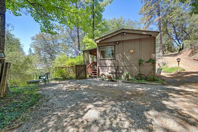 900 Coyote Creek Rd, Meadow Vista, CA 95722