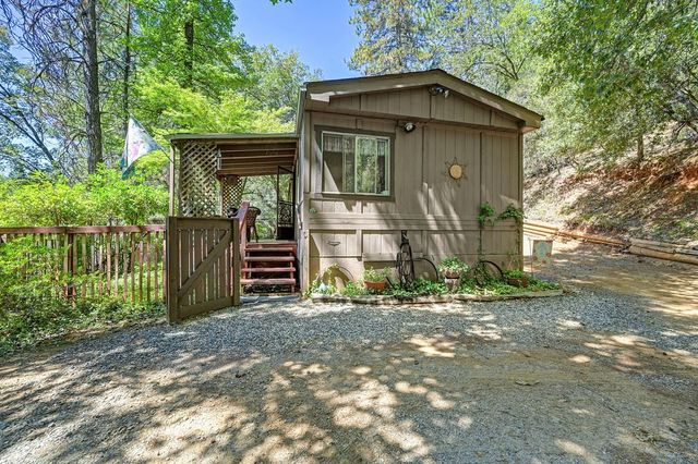 900 Coyote Creek Rd, Meadow Vista, CA 95722
