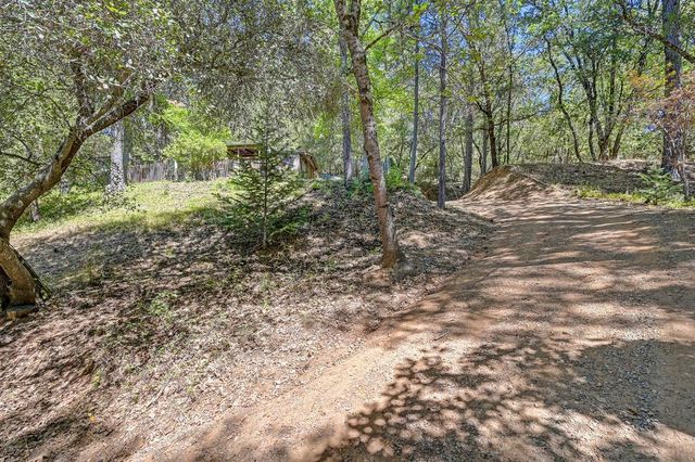900 Coyote Creek Rd, Meadow Vista, CA 95722