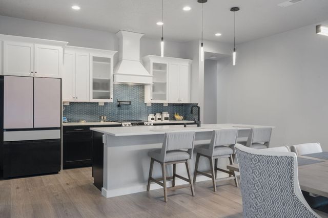 2541 Chessman Drive NE, Rio Rancho, NM 87124