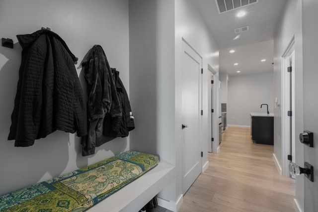 2541 Chessman Drive NE, Rio Rancho, NM 87124