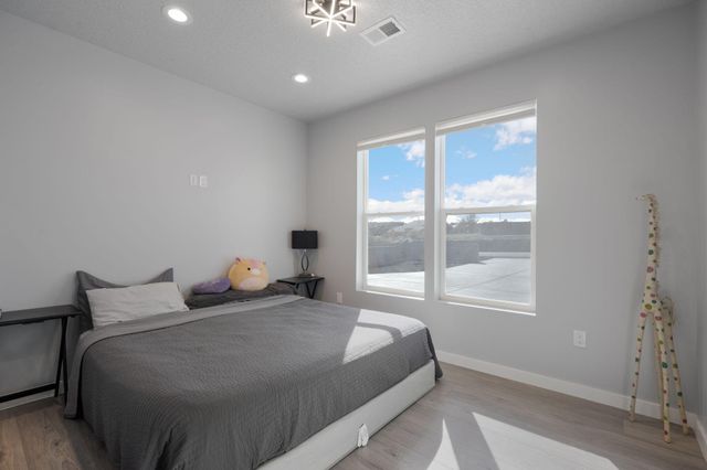 2541 Chessman Drive NE, Rio Rancho, NM 87124