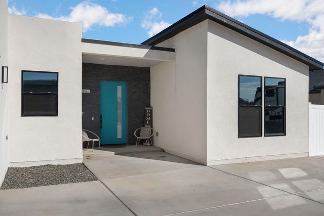 2541 Chessman Drive NE, Rio Rancho, NM 87124