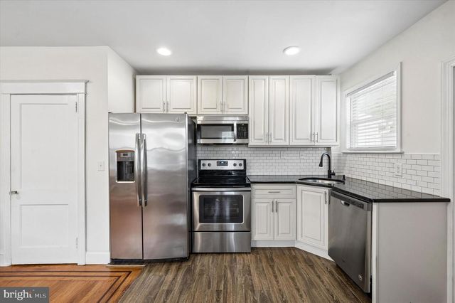 33 S HARWOOD AVE, Upper Darby, PA 19082
