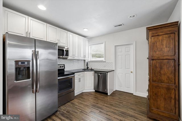 33 S HARWOOD AVE, Upper Darby, PA 19082