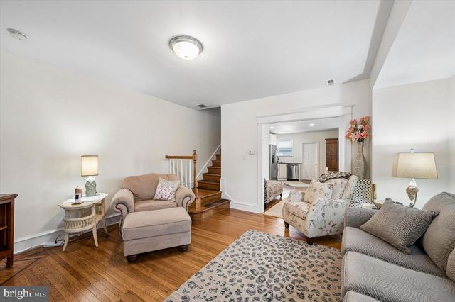 33 S HARWOOD AVE, Upper Darby, PA 19082