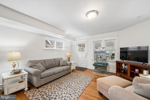 33 S HARWOOD AVE, Upper Darby, PA 19082