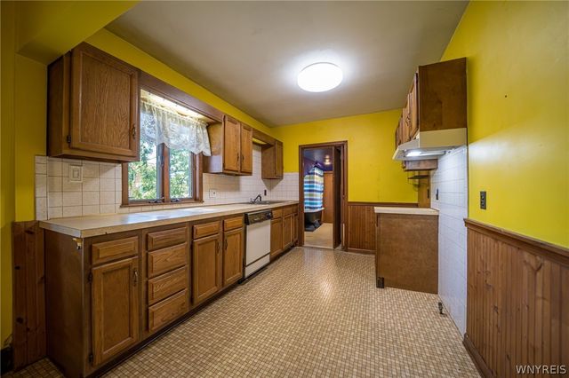 1551 Abbott Road, Lackawanna, NY 14218