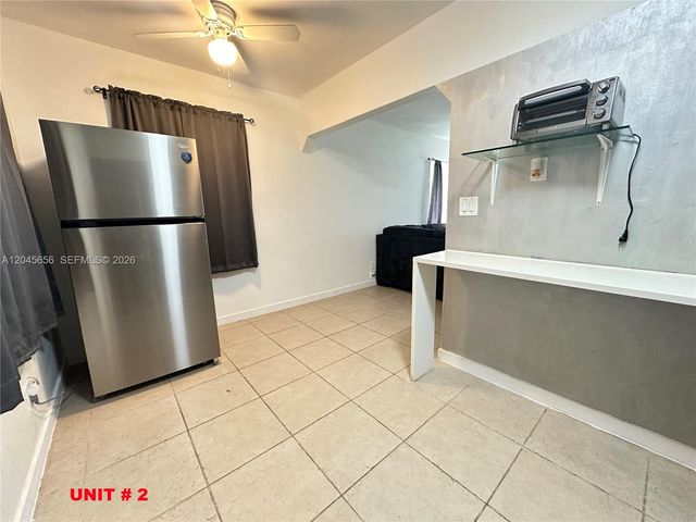 809 NE 2nd St unit 1-2, Hallandale Beach, FL 33009