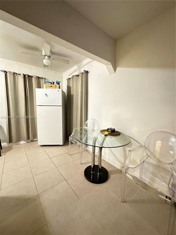 809 NE 2nd St unit 1-2, Hallandale Beach, FL 33009