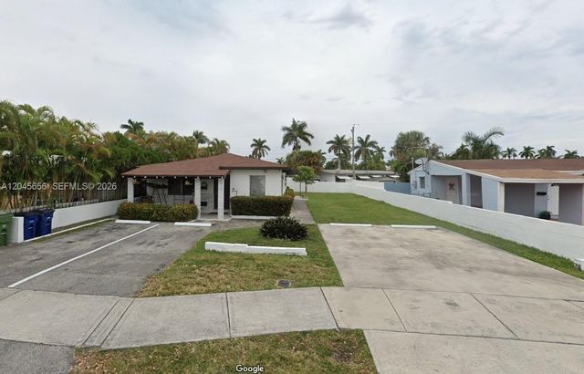 809 NE 2nd St unit 1-2, Hallandale Beach, FL 33009