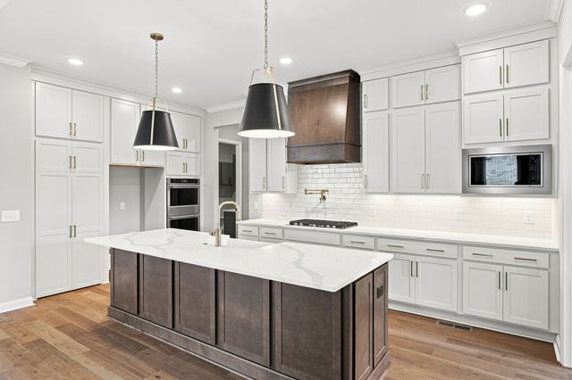 7291 Orrinshire Dr, Fairview, TN 37062