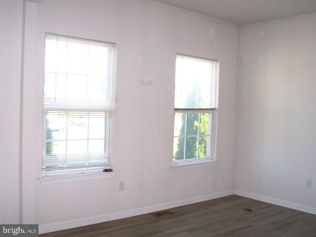 16 WATERS WAY, Penns Grove, NJ 08069