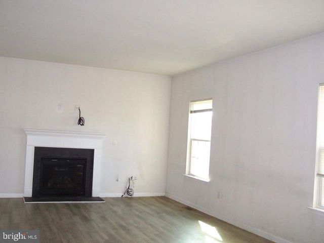 16 WATERS WAY, Penns Grove, NJ 08069