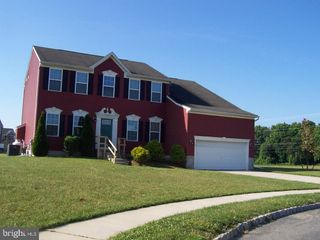 16 WATERS WAY, Penns Grove, NJ 08069