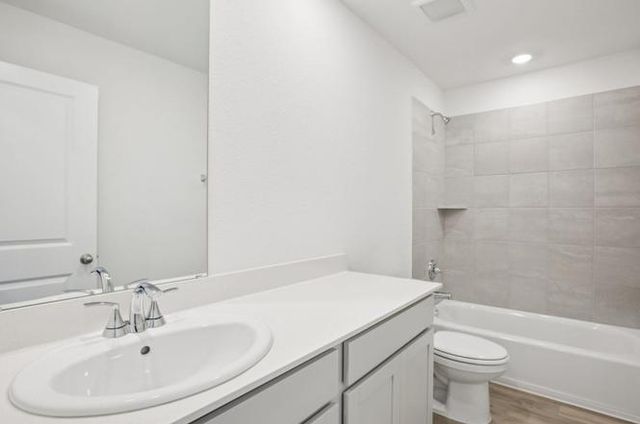 4917 Stockton LN, Del Valle, TX 78617