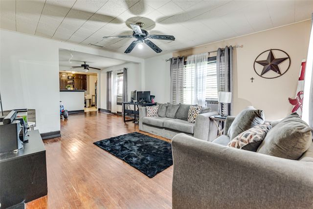 3006 25th Street, Fort Worth, TX 76106