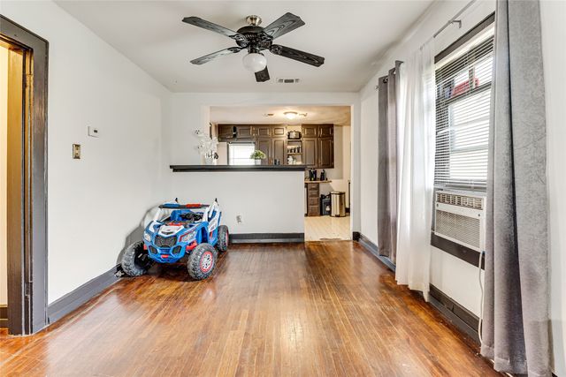 3006 25th Street, Fort Worth, TX 76106