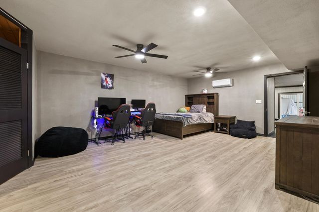 252 Hacienda Drive, Pottsboro, TX 75076