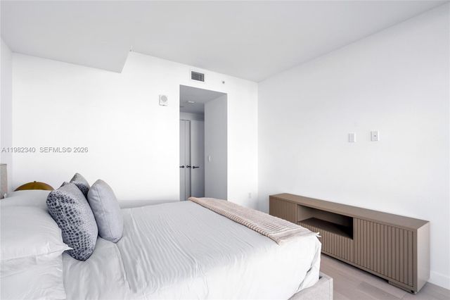 9201 E Bay Harbor Dr 604, Bay Harbor Islands, FL 33154