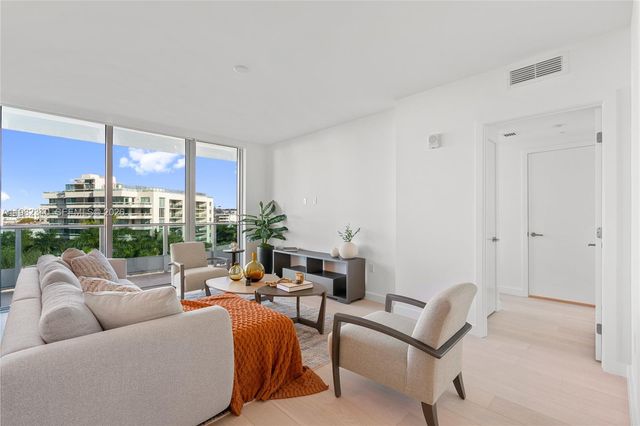 9201 E Bay Harbor Dr 604, Bay Harbor Islands, FL 33154