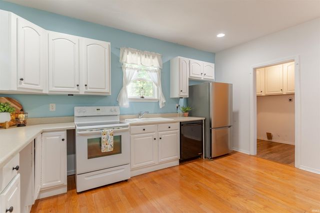 301 E Washington Street, Chandler, IN 47610