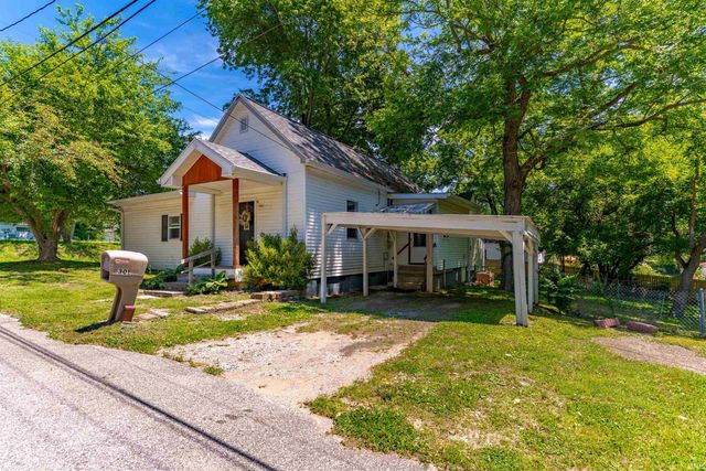 301 E Washington Street, Chandler, IN 47610