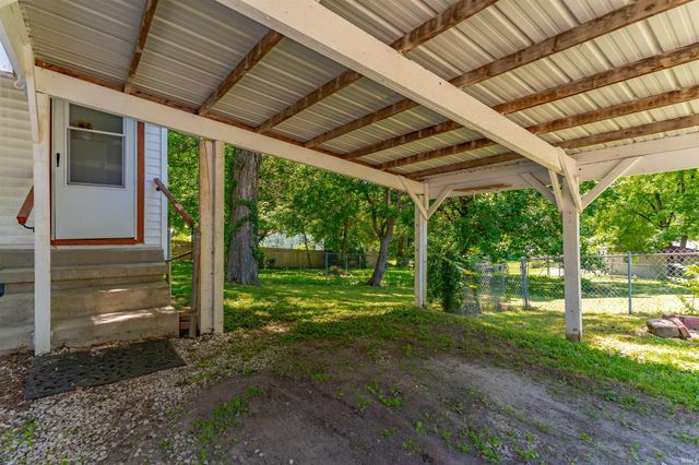 301 E Washington Street, Chandler, IN 47610