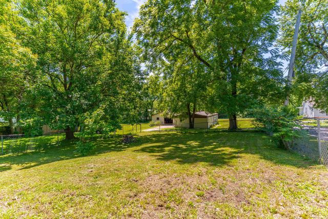 301 E Washington Street, Chandler, IN 47610