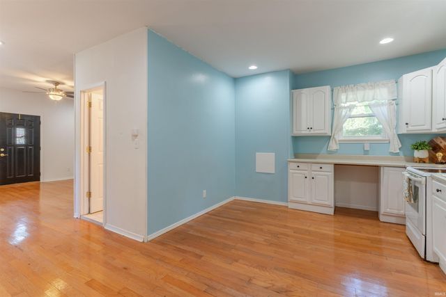 301 E Washington Street, Chandler, IN 47610