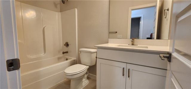 5301 SW Firethorn Lane, Bentonville, AR 72713